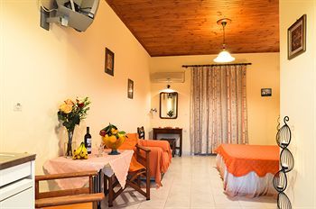 Artemis Studios And Apartments Psarou  ภายนอก รูปภาพ