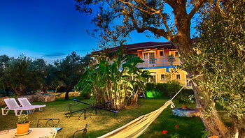 Artemis Studios And Apartments Psarou  ภายนอก รูปภาพ